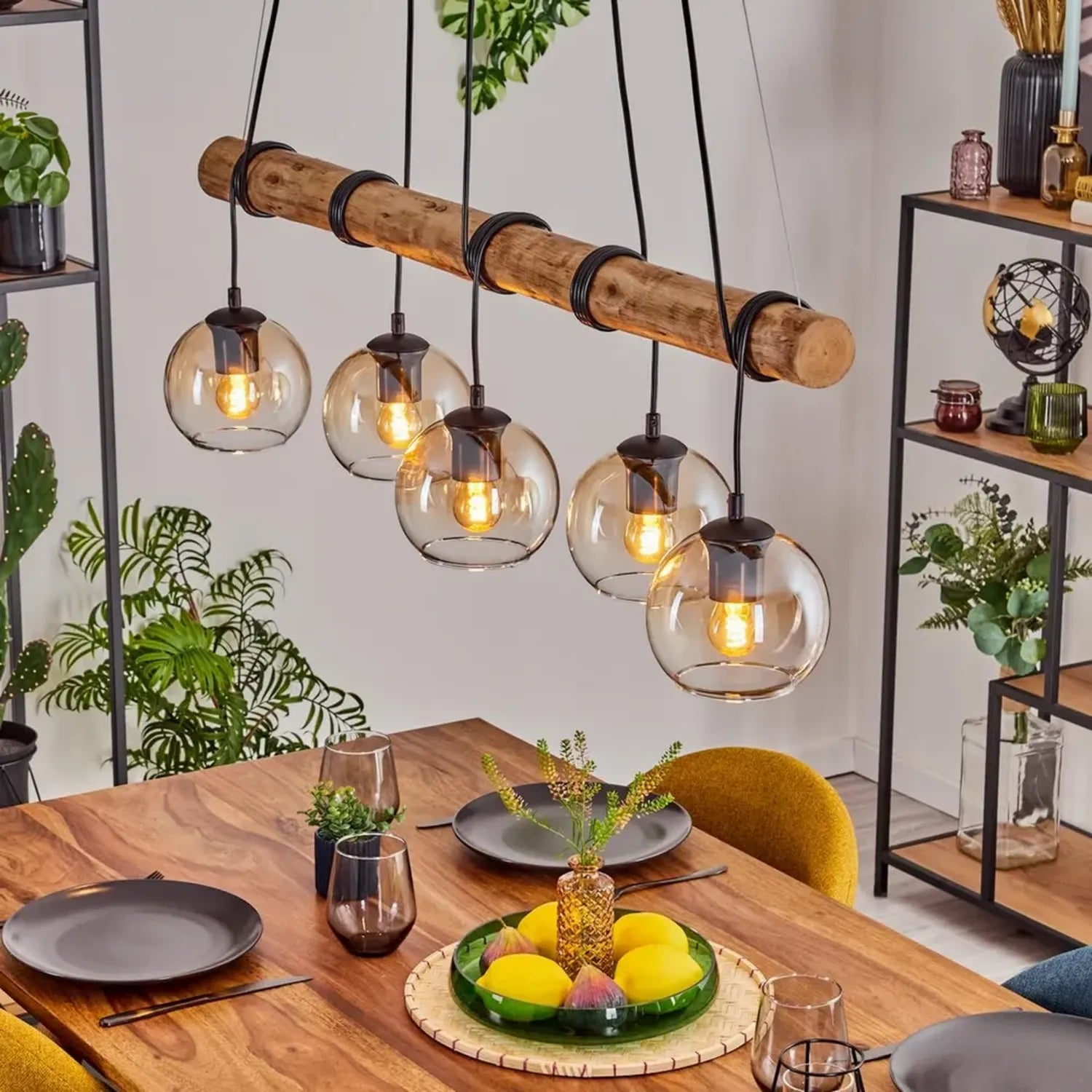 HOFSTEIN Vintage Pendelleuchte Koyoto, 5-flammig, Metall-Holz-Glas, Schwarz/Natur, E27, max. 150cm, Esszimmer/Wohnzimmer/Küche